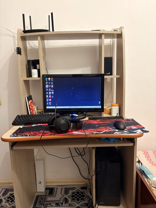 Компьютерный стол