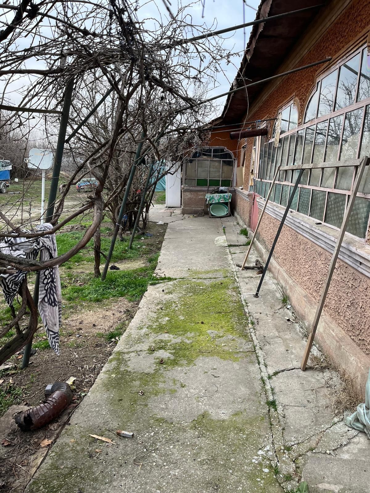 Vand casa comuna Valea Dragului