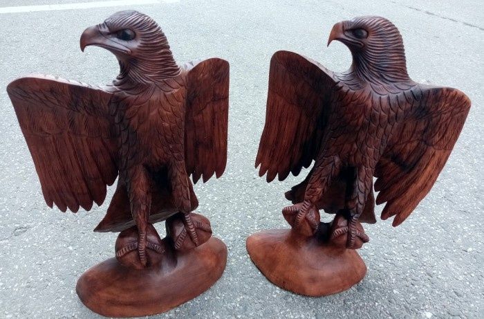 Set sculpturi vulturi din lemn masiv