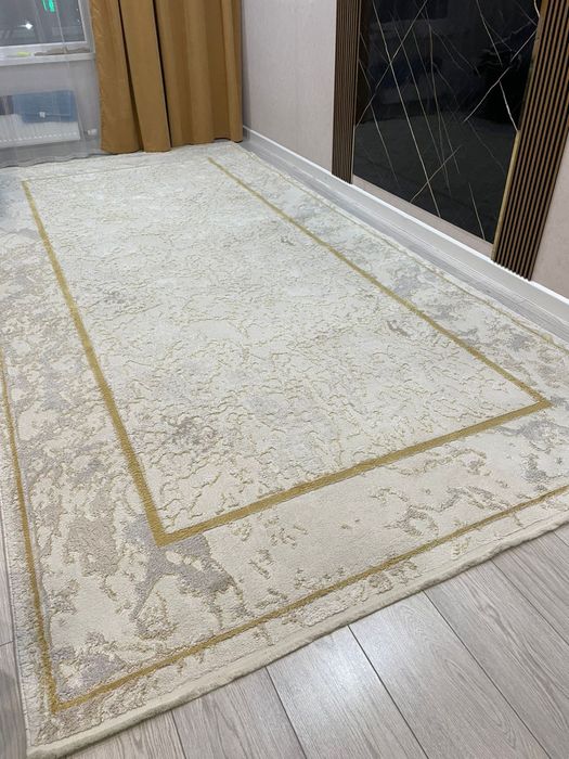 Продам ковер для гостинной