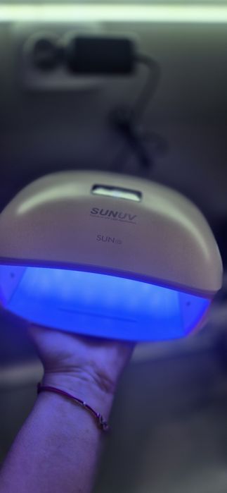 UV/LED лампа за маникюр
