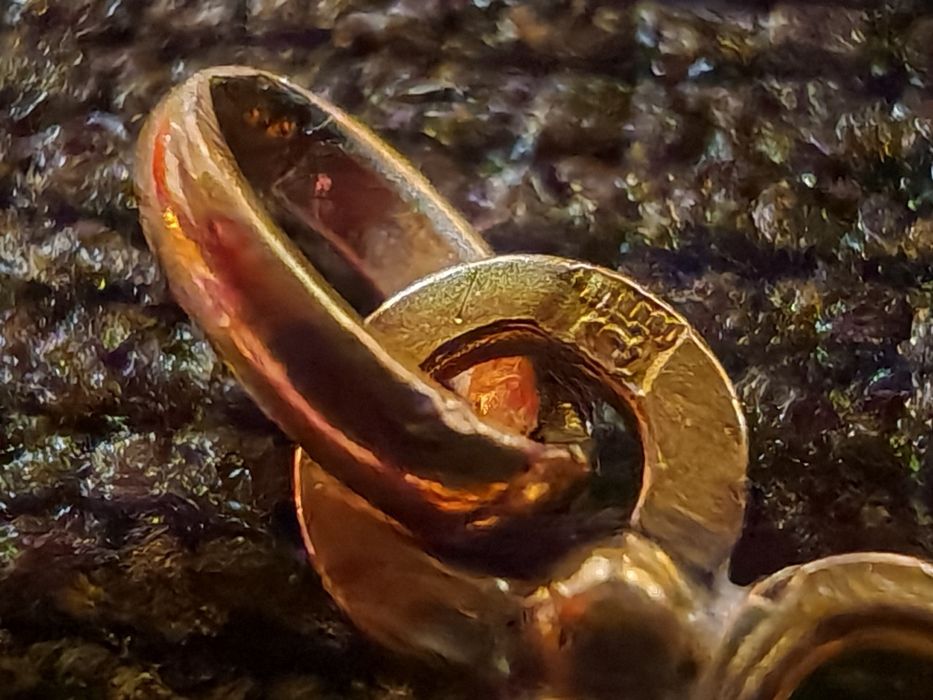 Продавам златни накети