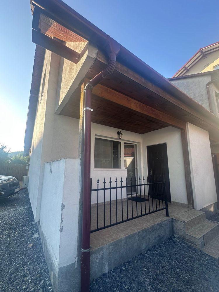 Inchiriez casa in Floresti