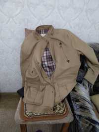 Продается мужская куртка в отличном состоянии размер 48-50