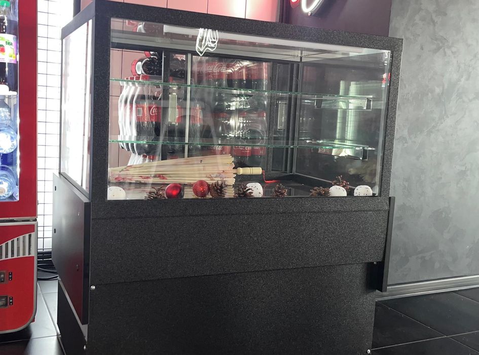 Холодильная витрина