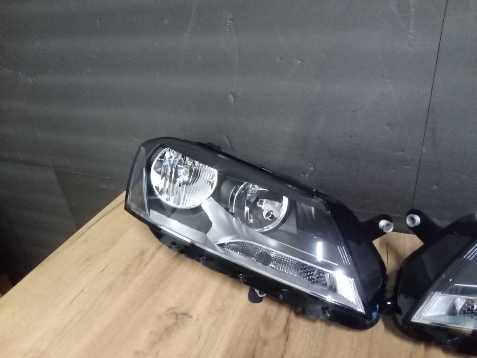 Far stanga/dreapta H7/H7 VW Passat B7