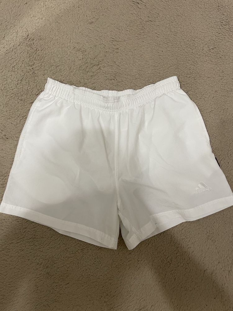 Pantaloni scurti Adidas
