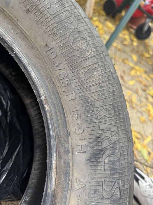 2 cauciucuri vredestein 195/65/15