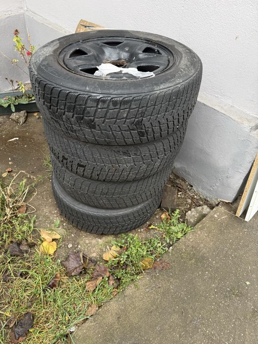 Vand jante cu anvelope iarna 225,65,R17 de mazda cx5