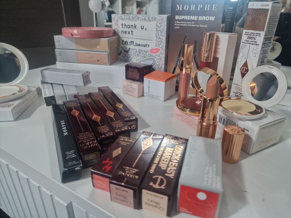 Produse machiaj lot noi