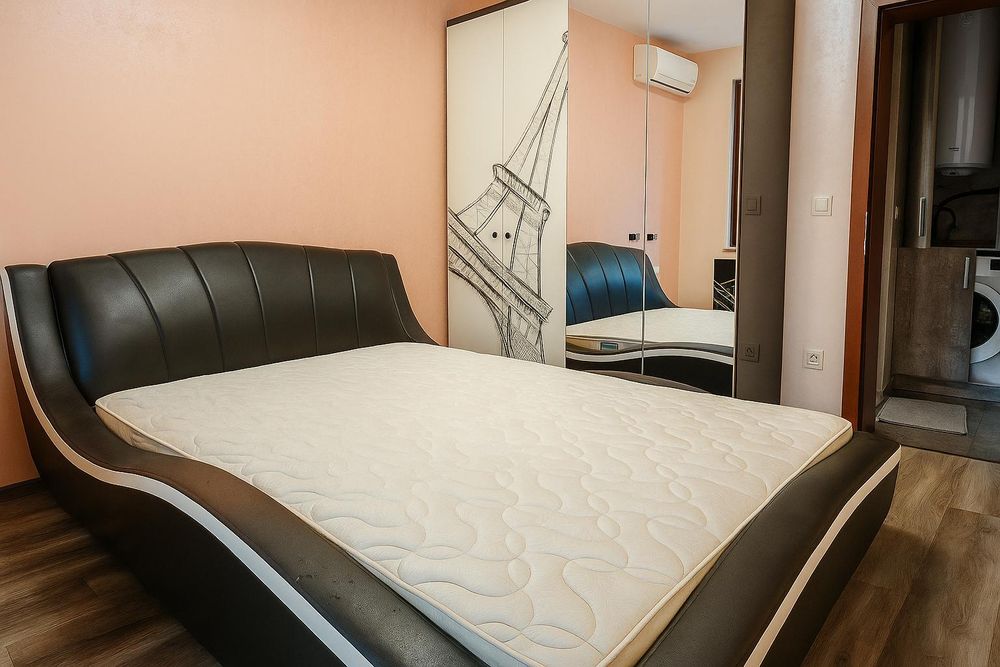 С входни такси и ПАРКОМЯСТО! Двустаен апартамент в жк. Остромила