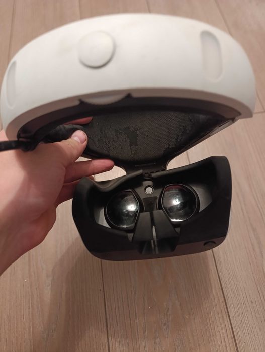 Ochelari PSVR pentru PS4.