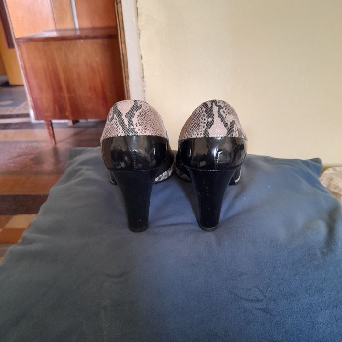 Дамски обувки с 7.5 см. ток.