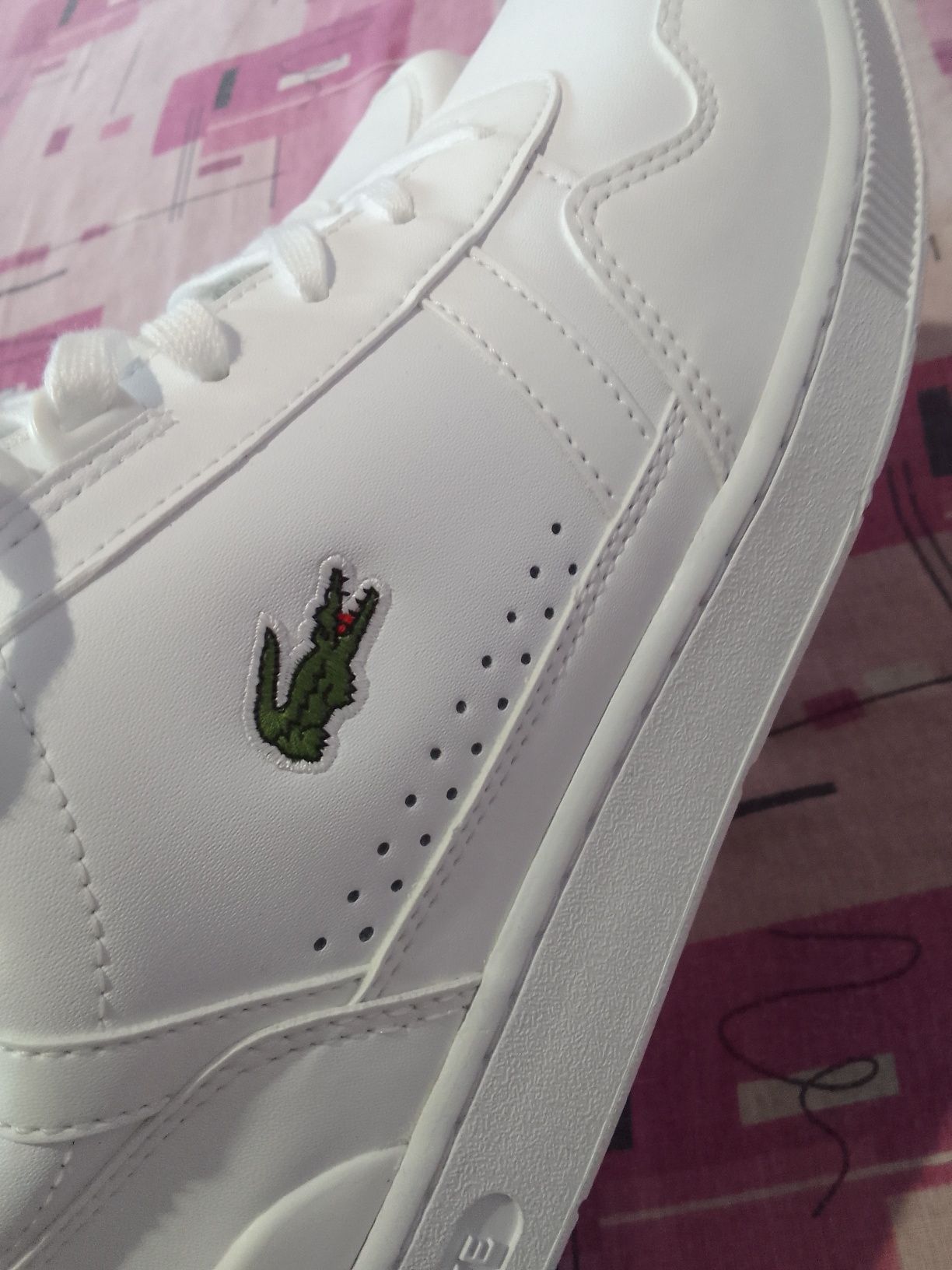 Vand Lacoste Tclip Sneakers Low,pret 300 lei !