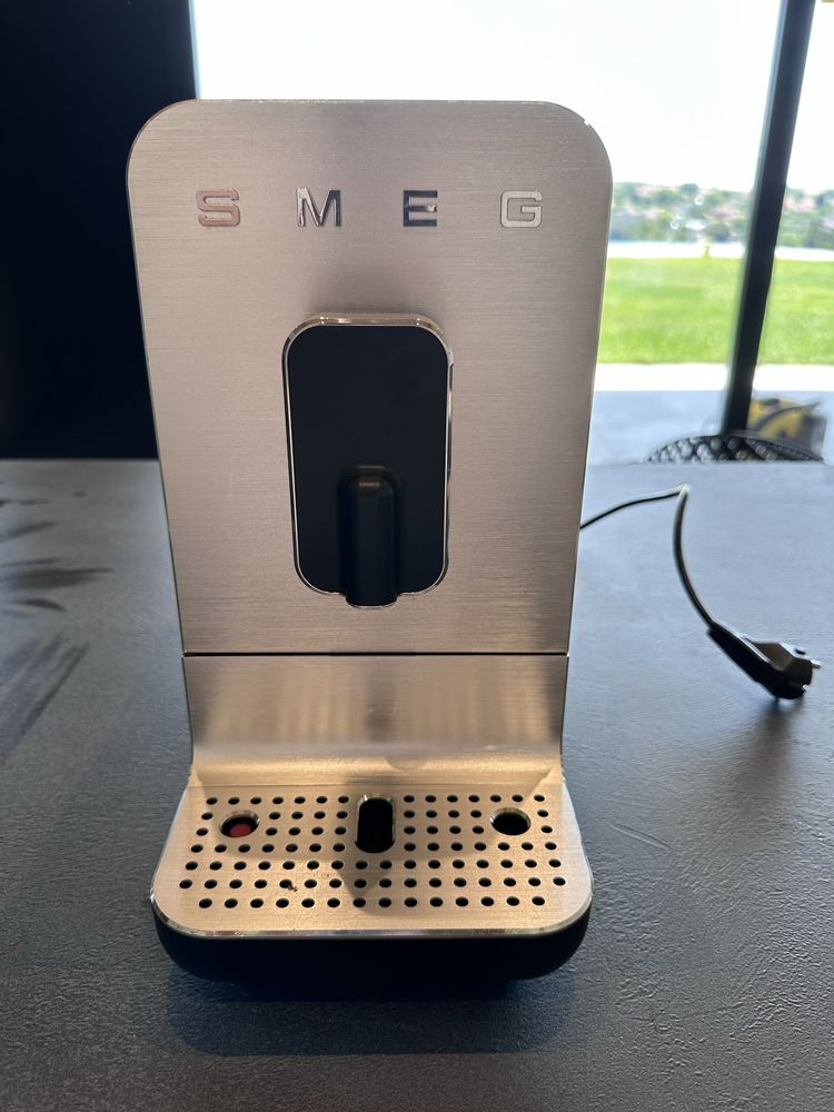 Еспресо кафе машина SMEG 50's Style Basic II