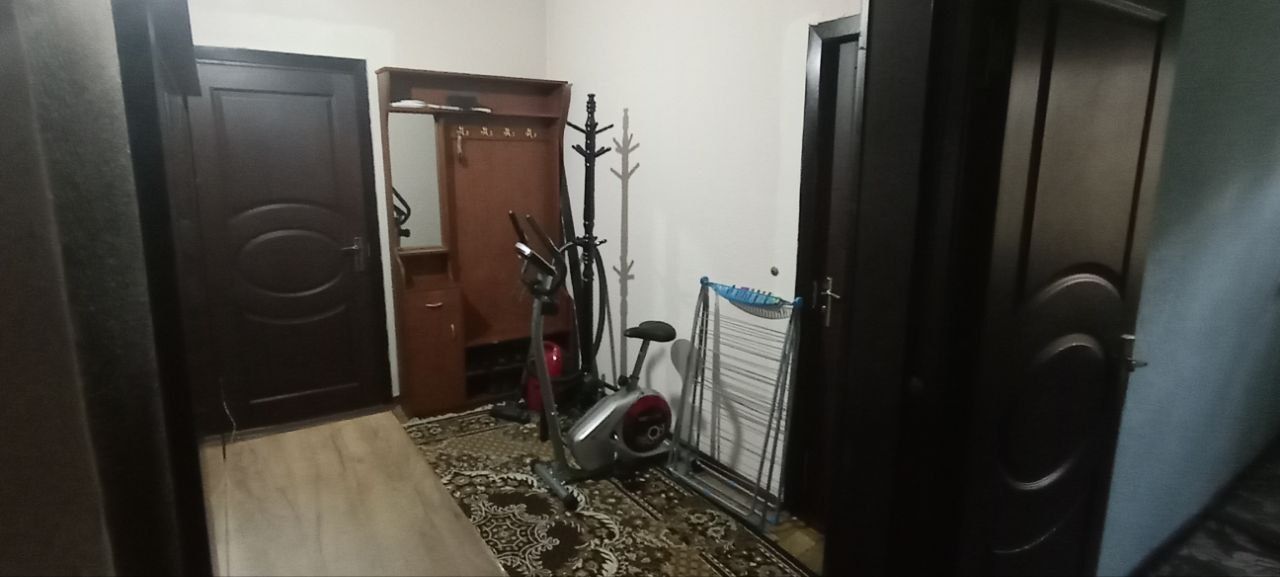 Yangi tashmi beltepada  1-qavat 3 xona uy sotiladi