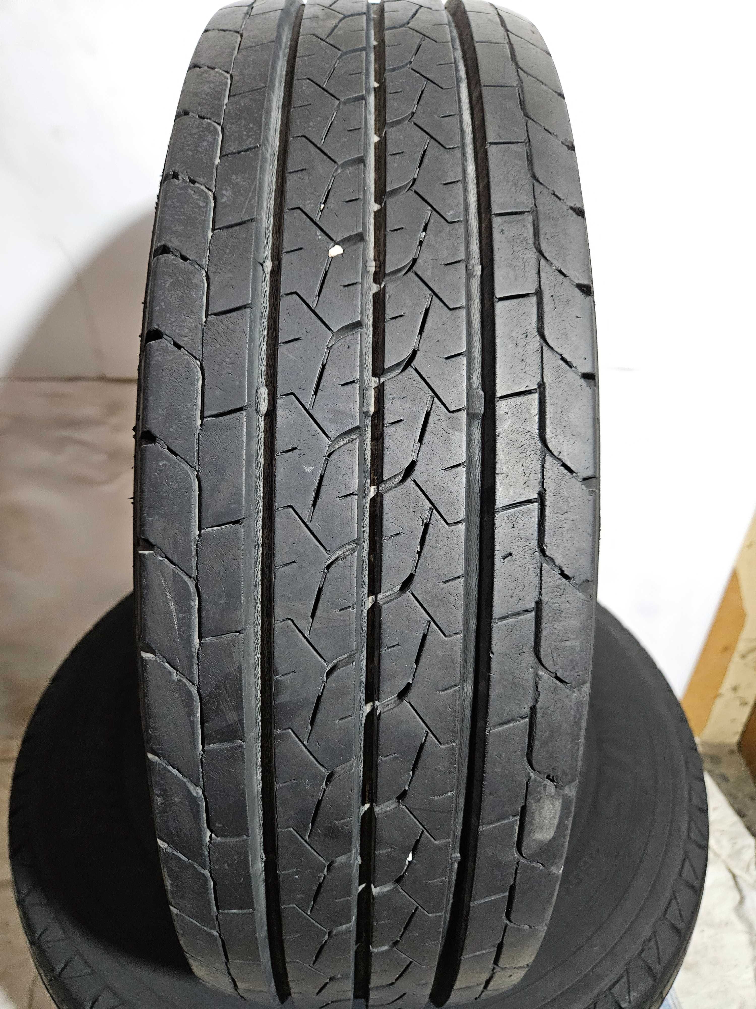 4бр 215/75/16C  BRIDGESTONE 7мм грайфер дот:17г безплатен монтаж