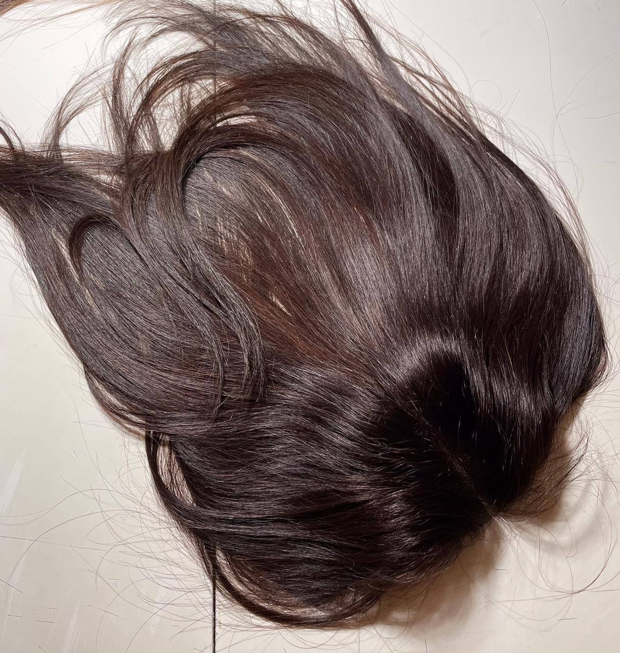 Накладка из натуральных волос на теменную зону головы