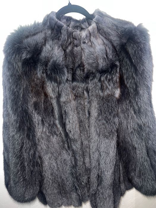 Blană naturală de culoare gri