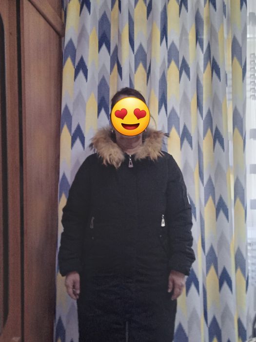 Пуховик зимний.С капюшоном