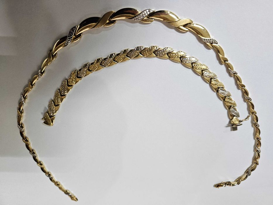 Aur Set Colier 14 K, 300 lei gramul.