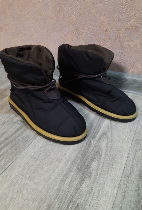 Демисезонные ботинки.