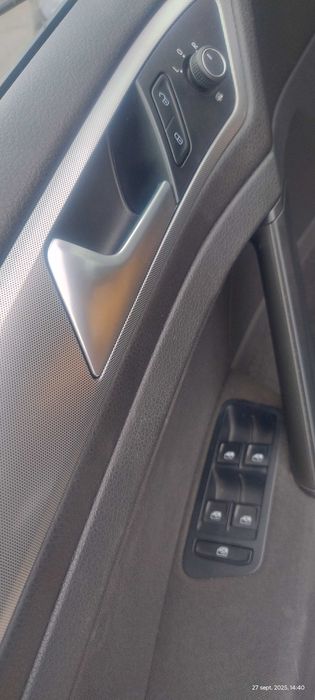 Volkswagen  Golf 7   1.6TDI