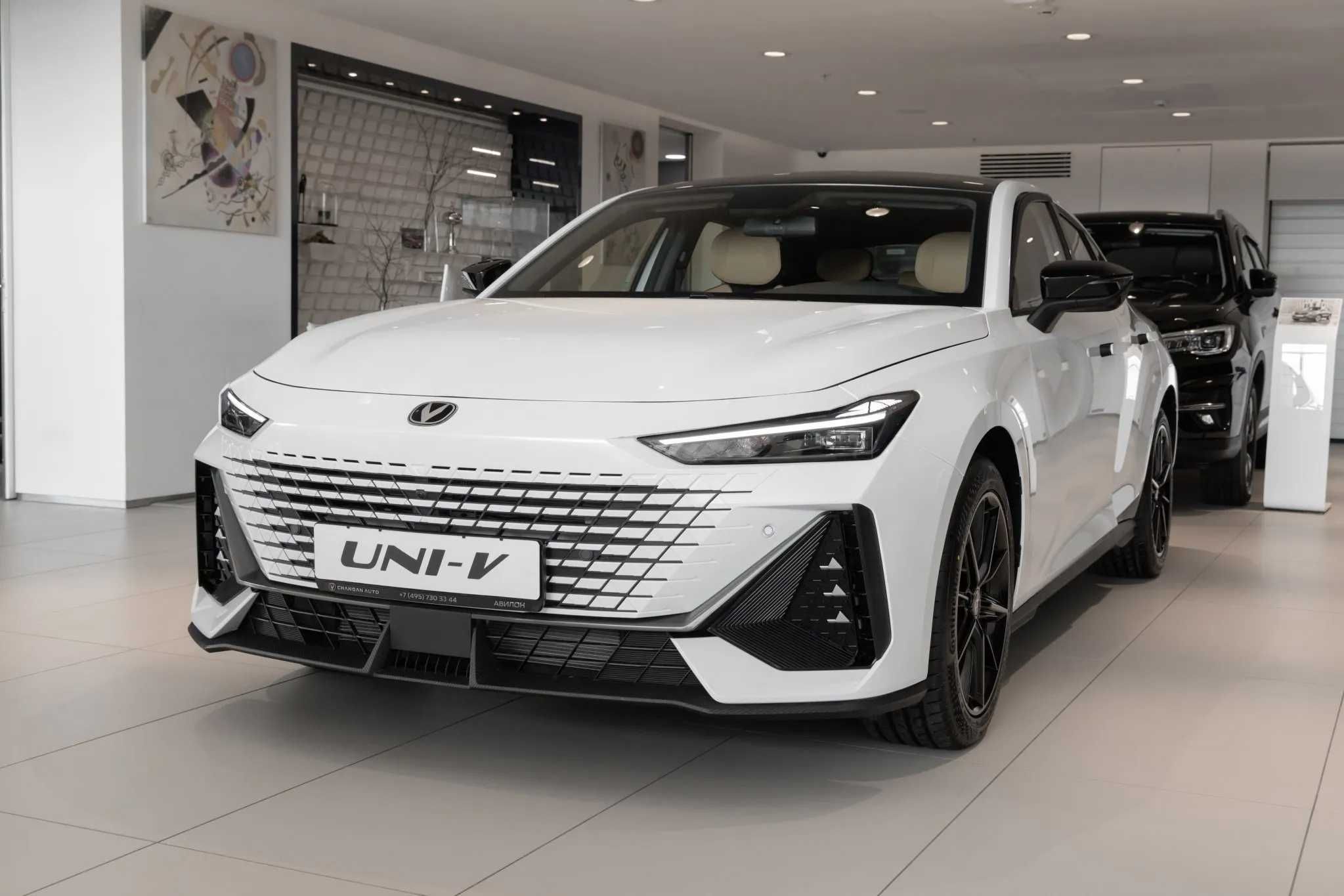 CHANGAN UNI-V. Naxt va Muddatli tolov asosida Boshlangich 25% bilan