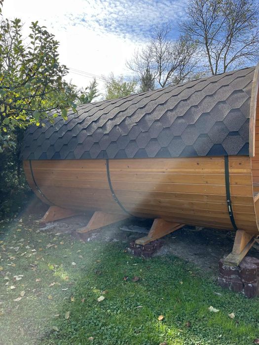 Casute din lemn tip butoi