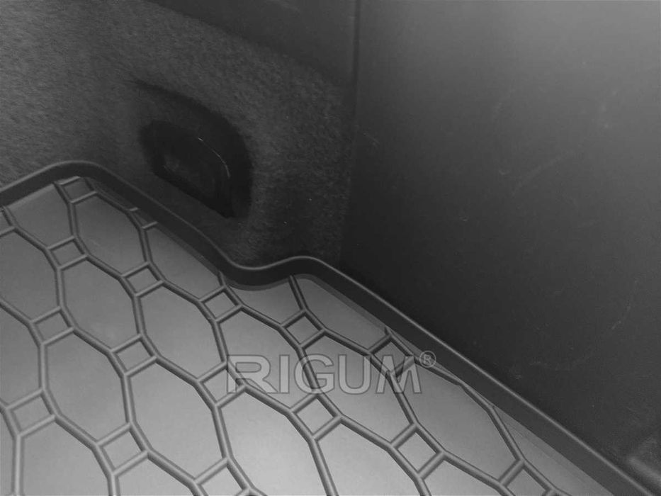 Гумени стелки или багажник AUDI A3 8P 8T  Ауди А3 от 2003 до 2012г.