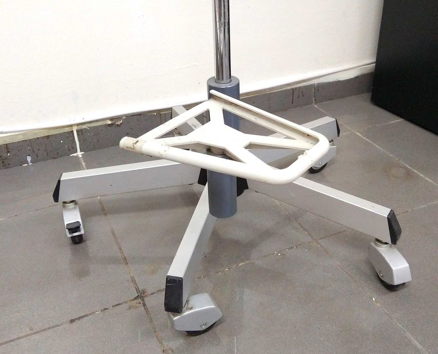 Stativ Medical Mobil (Perfuzor)  perfuzii