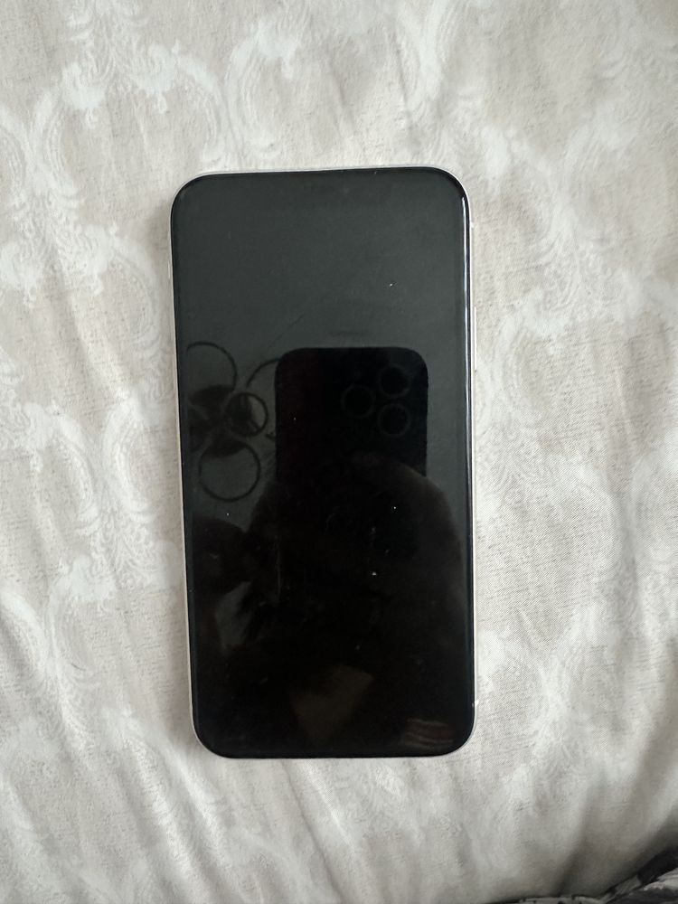 Продам iphone 11