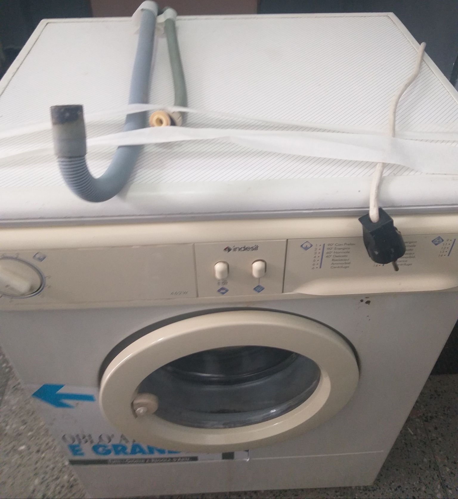 Работеща Пералня втора употреба  INDESIT