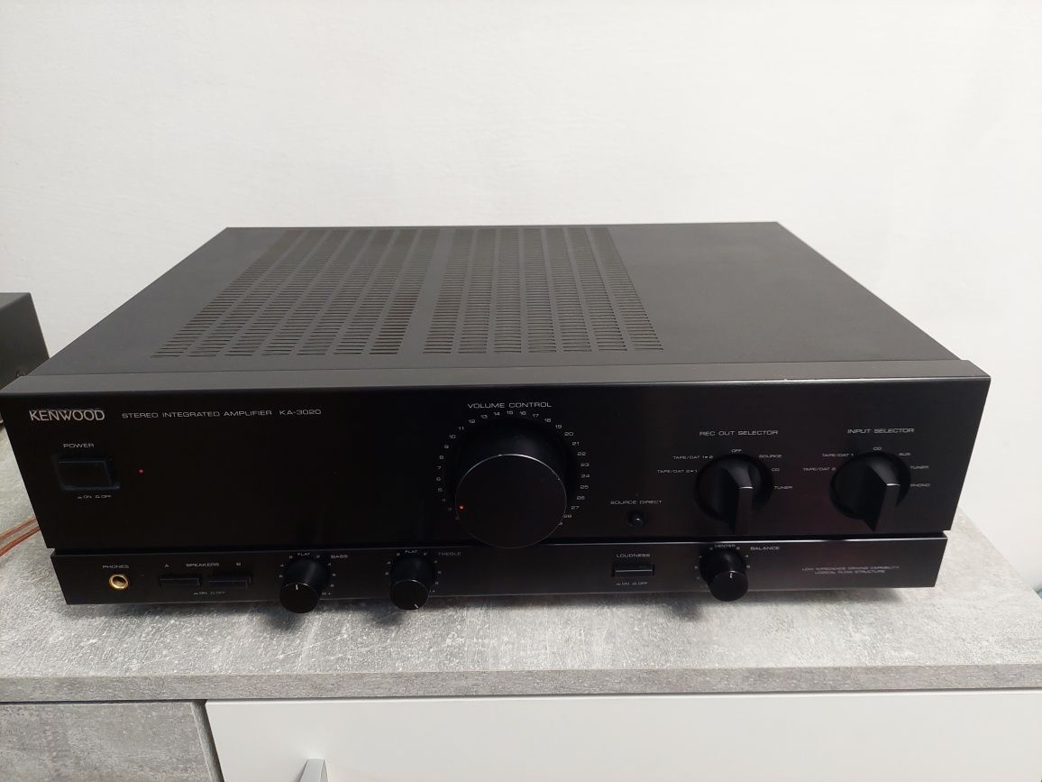 Amplificator KENWOOD KA-3020 perfect funcțional