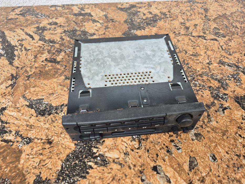 Vând casetofon auto marca Blaupunkt model Car 300 RDS