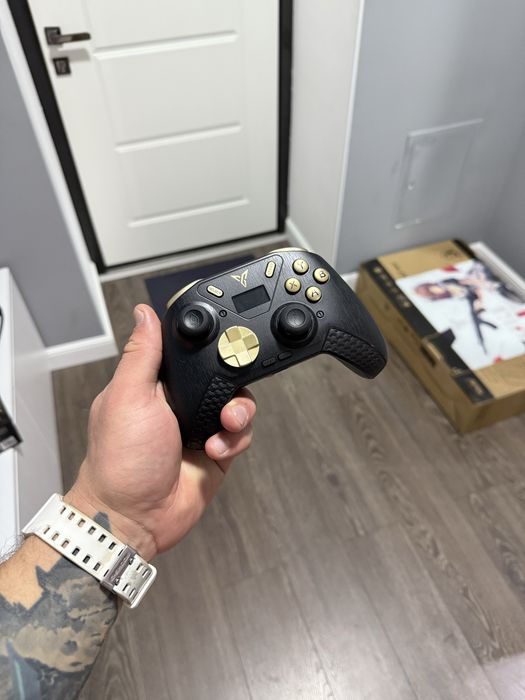Геймпад беспроводной FLYDIGI Apex 4 Black Myth: Wukong Edition