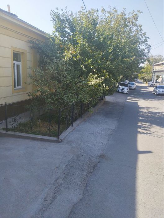 Yunsobod uchastka sotiladi srochna xamma sharoyit bor joy