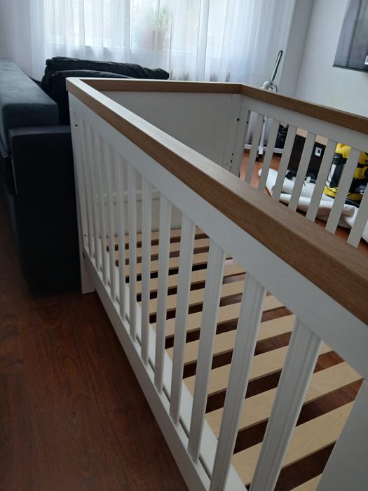 Pătuț din lemn pentru bebe