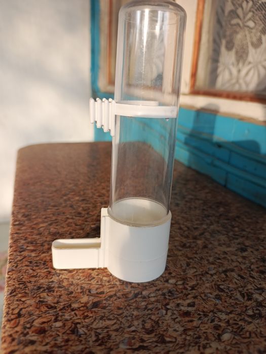 Продам новую поилку для птиц