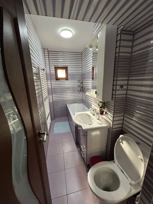 Inchiriez apartament