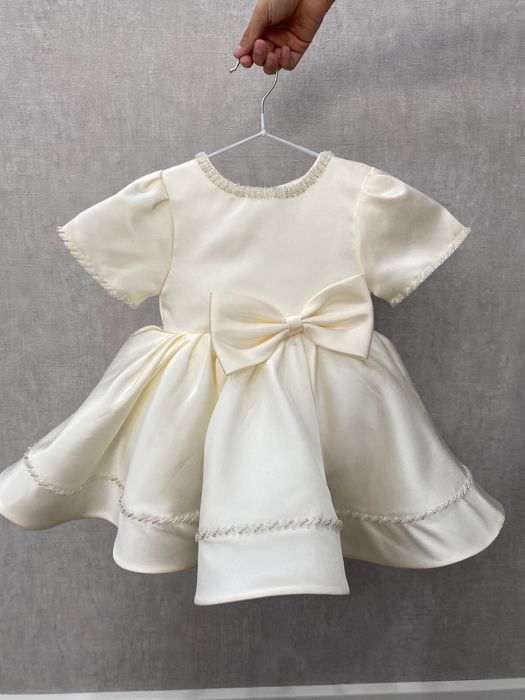 Платье с диадемой на годик