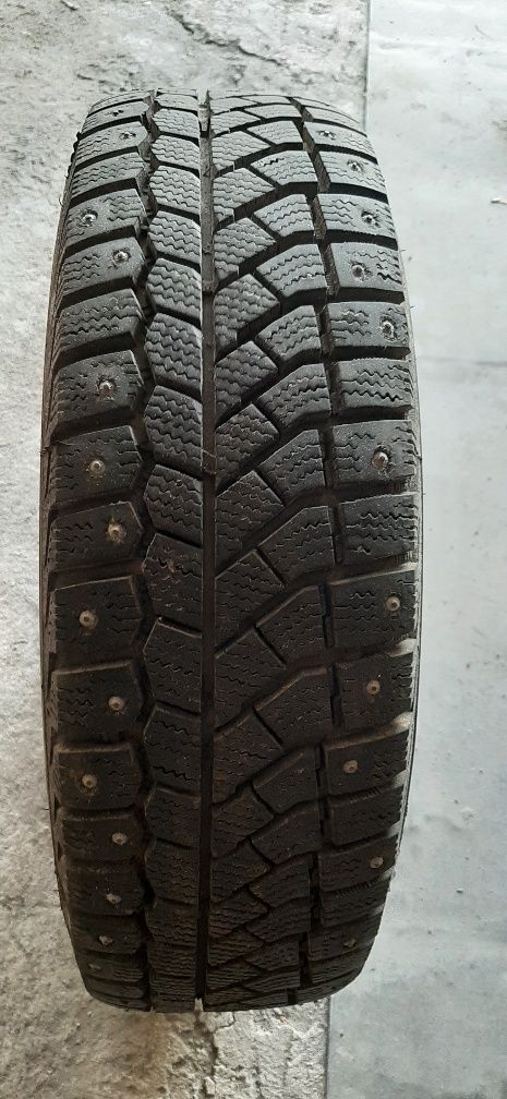 Продам зимние шины