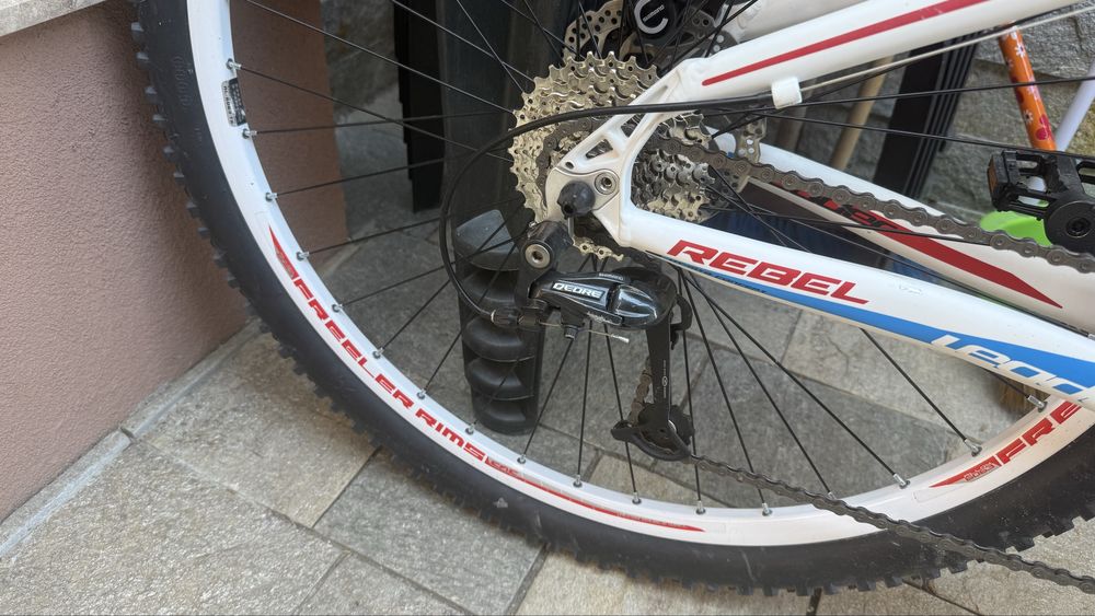 Mountainbike планински велосипед рамка 38 Деоре 27 скорости Топ Цена Н