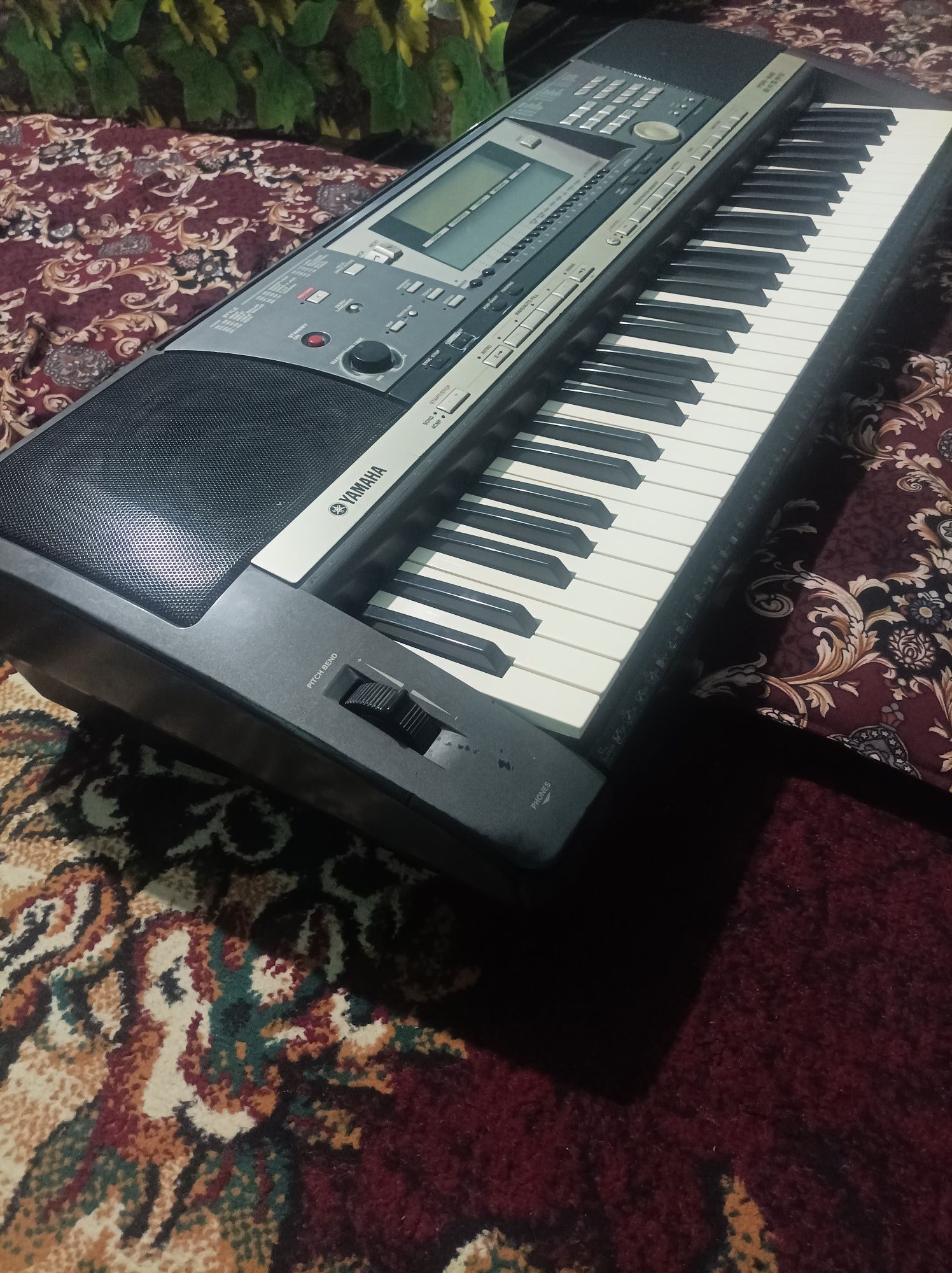 Yamaha PSR 640 sotiladi xolati yaxshi