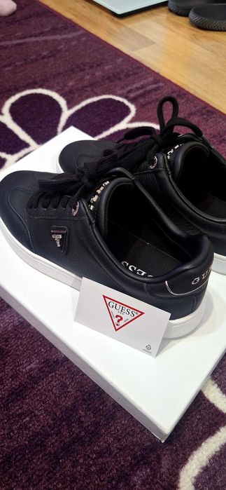 Дамски маратонки GUESS