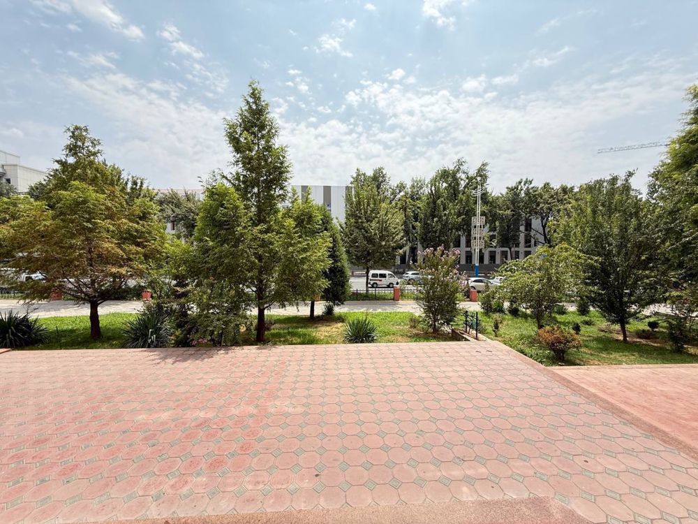 Продам Нежилое помещение на Дархан