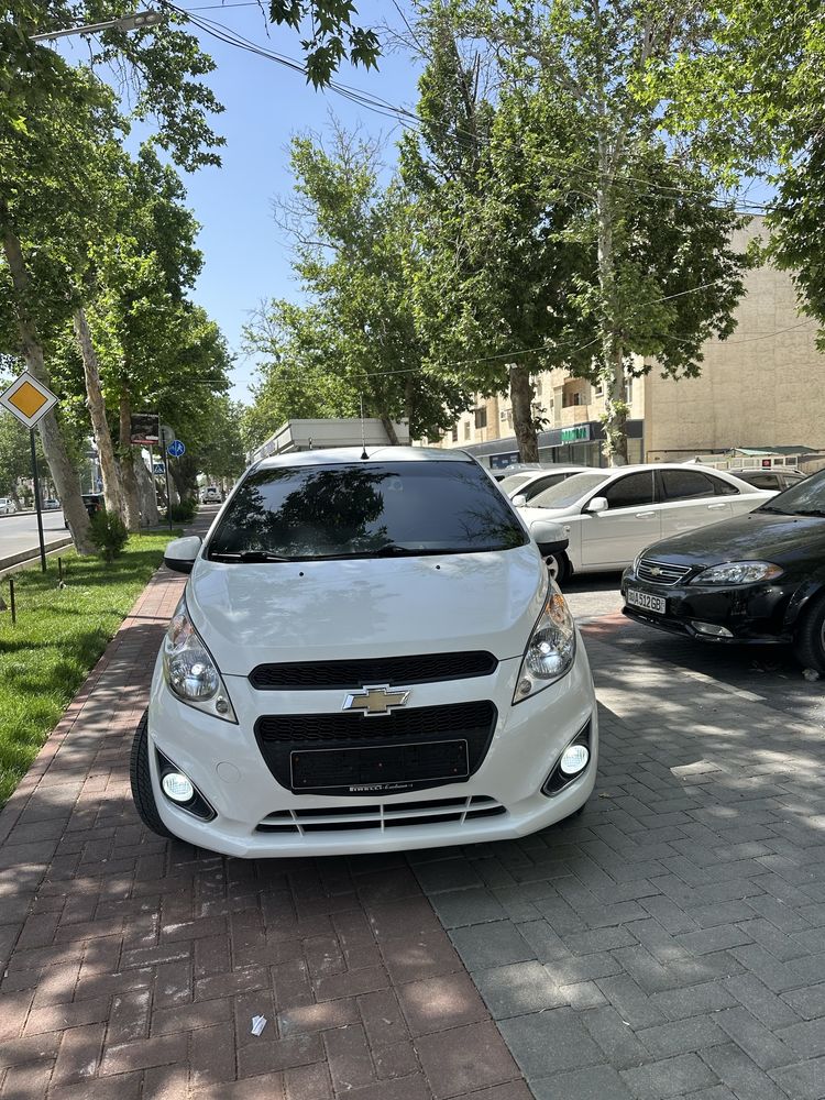 Спарк холати зур хамма наварот килинган таййор мошина  наваротлари бор