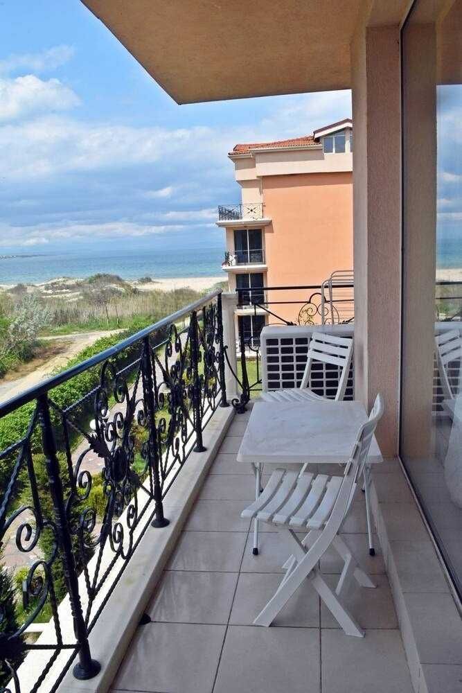 Продава се Двустаен апартамент в Созопол - 62 кв.м за 757 €/кв.м - Снимка #3