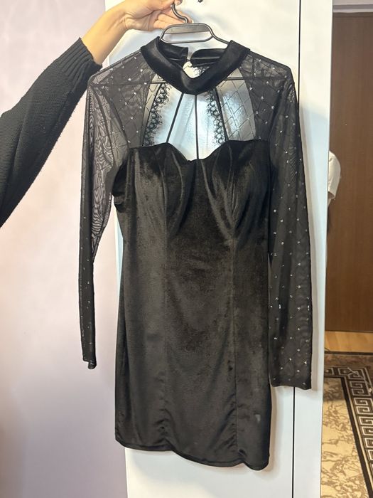 Мини Рокля – Кадифе и Прозрачна Дантела (S/M)