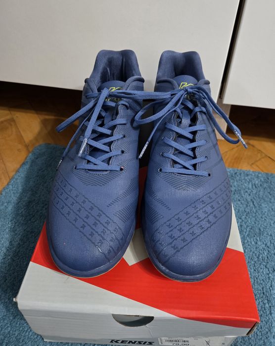 Încălțăminte bărbați pt.fotbal Kensis - mărimea 45 Ca Noi!